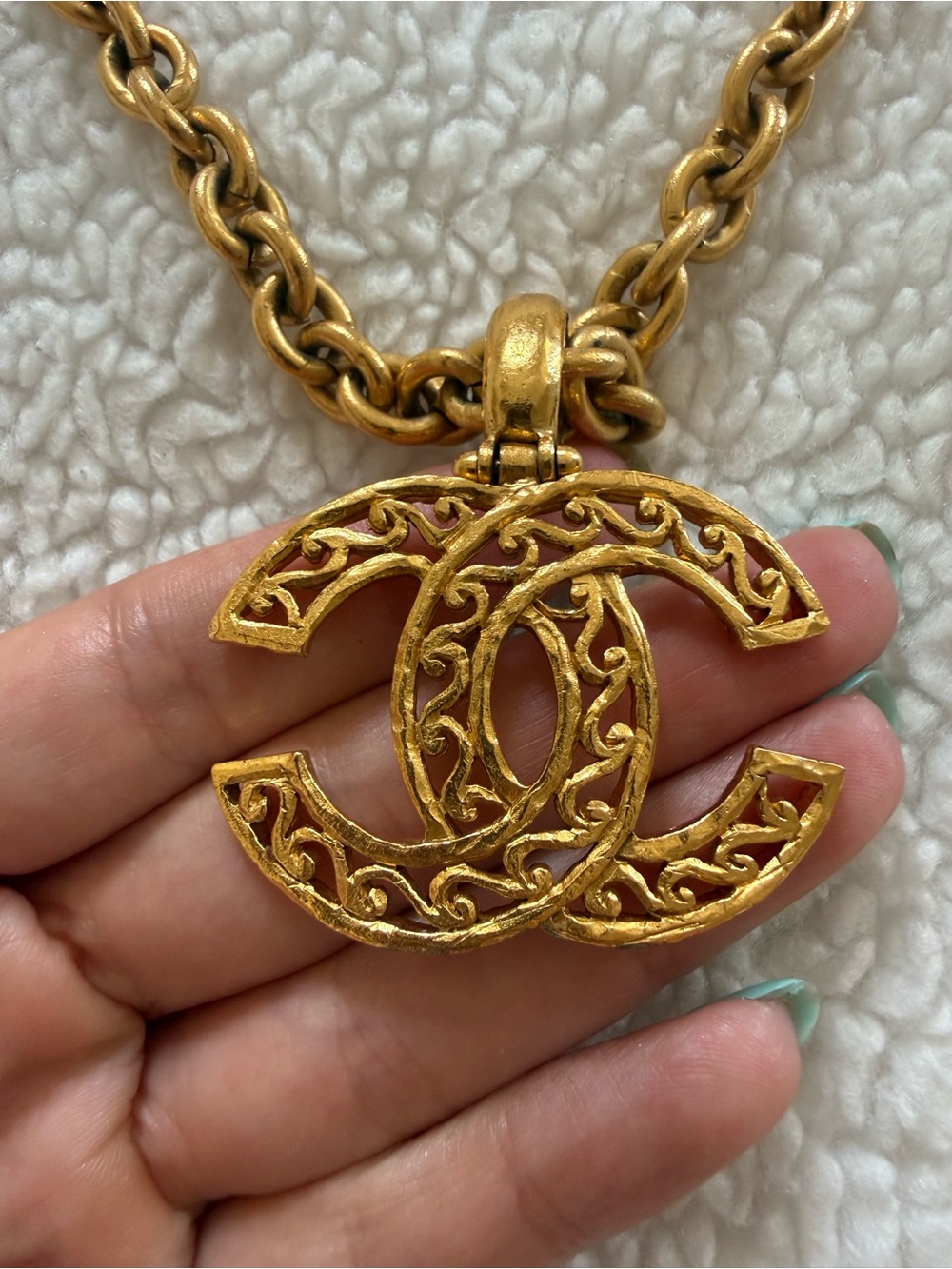 CHANEL Gold-Tone Chain Necklace with Ornate Double C Pendant - Picture 5 of 5